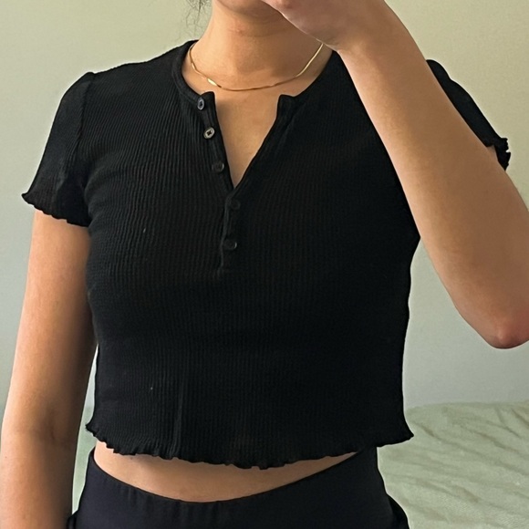 Reformation Laguna Black Crop Top - Picture 3 of 5